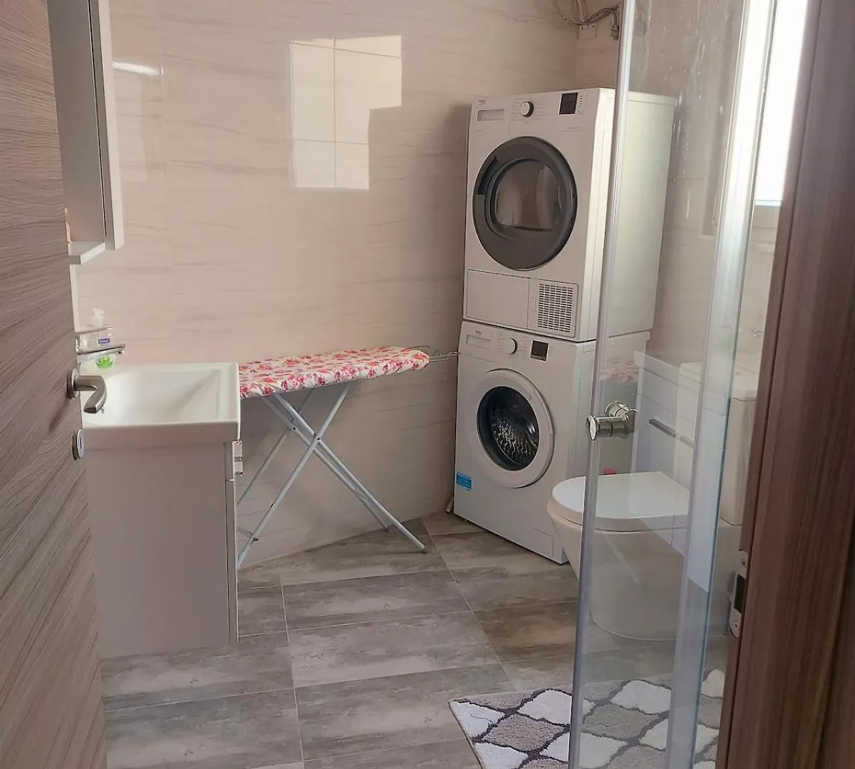 Modern Apartment In Centre Of Gzira